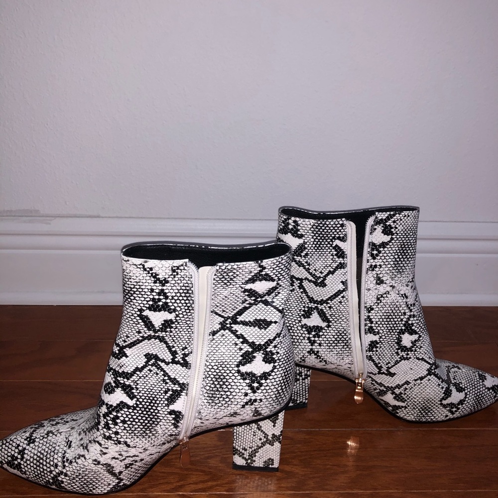 Wetkiss ankle boots snakeskin booties